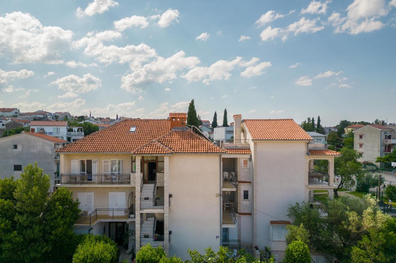 Apartments Lonzor I سيلتسي المظهر الخارجي الصورة